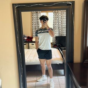 Hollister/ Graphic Tee/ Extra Small